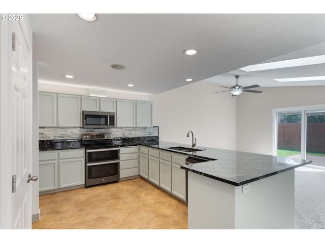 9909 Ne 53RD Ave, Vancouver, WA 98686