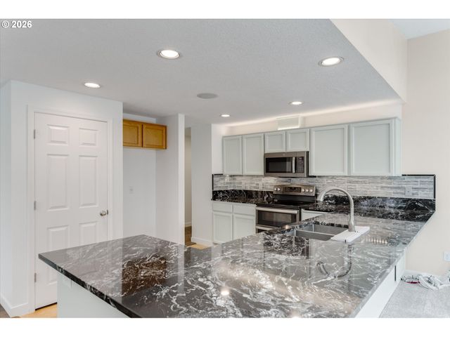 9909 Ne 53RD Ave, Vancouver, WA 98686