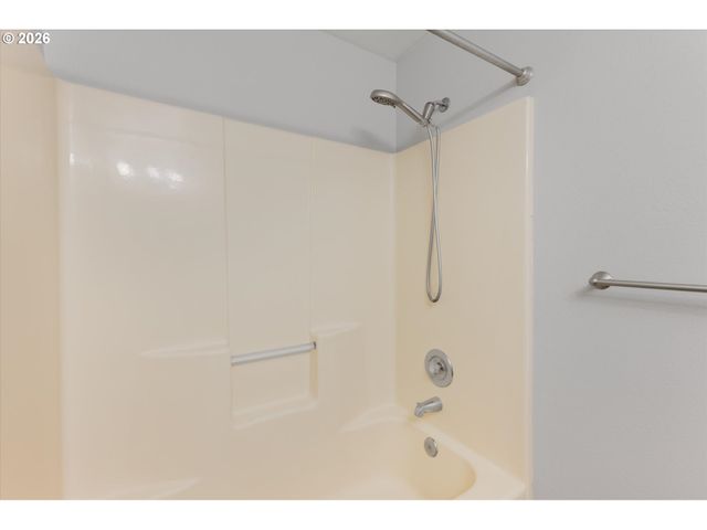 9909 Ne 53RD Ave, Vancouver, WA 98686