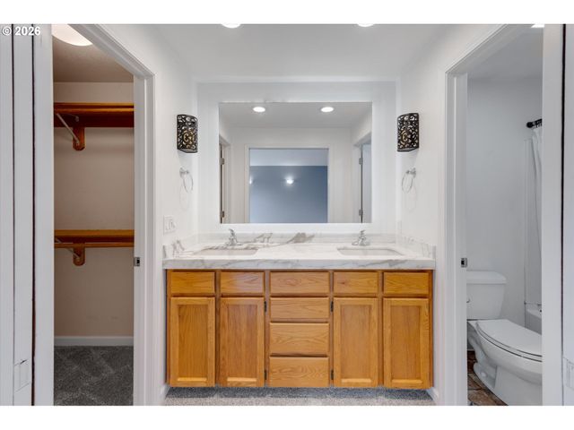 9909 Ne 53RD Ave, Vancouver, WA 98686