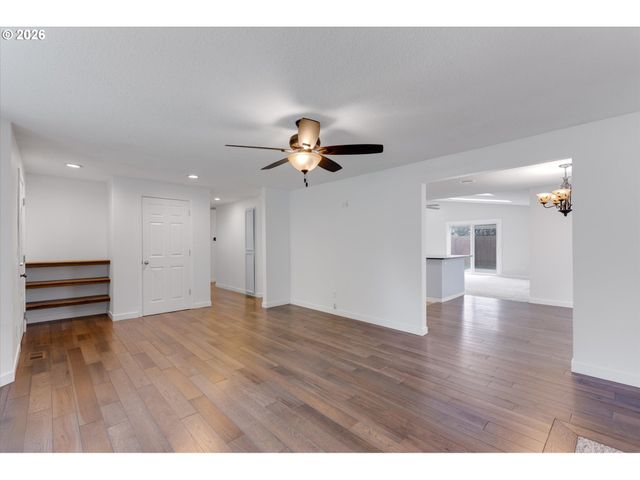 9909 Ne 53RD Ave, Vancouver, WA 98686