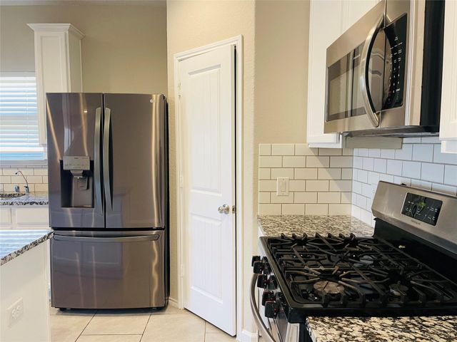 719 Ashley Falls Lane, Rosharon, TX 77583