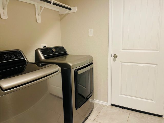 719 Ashley Falls Lane, Rosharon, TX 77583