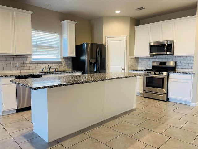 719 Ashley Falls Lane, Rosharon, TX 77583