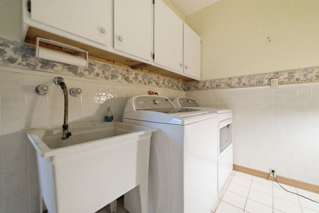 1250 Dogwood Drive, Chesterton, IN 46304