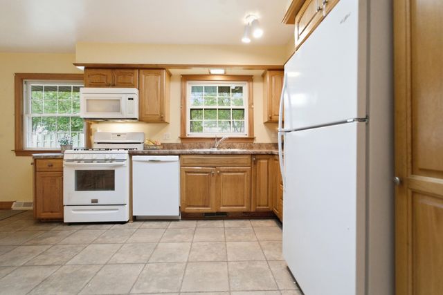 1250 Dogwood Drive, Chesterton, IN 46304