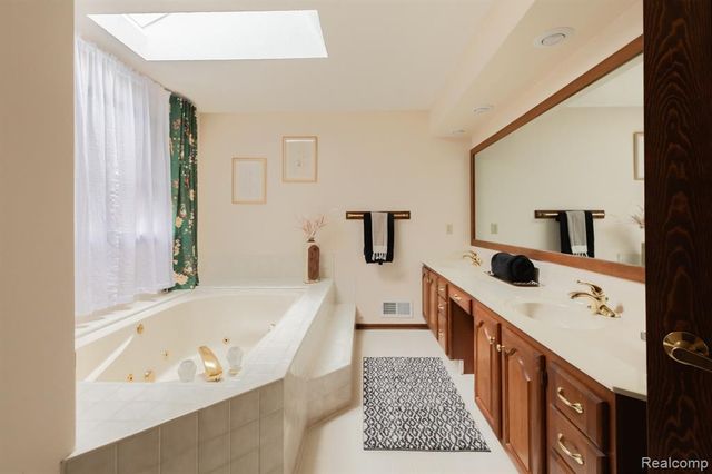 1790 Sashabaw Drive, Okemos, MI 48864