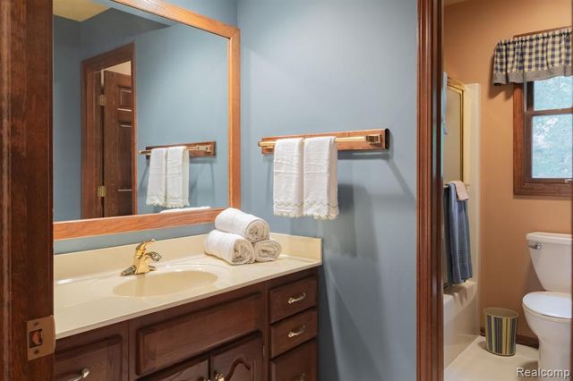 1790 Sashabaw Drive, Okemos, MI 48864