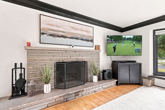 4424 W 70th St, Edina, MN 55435