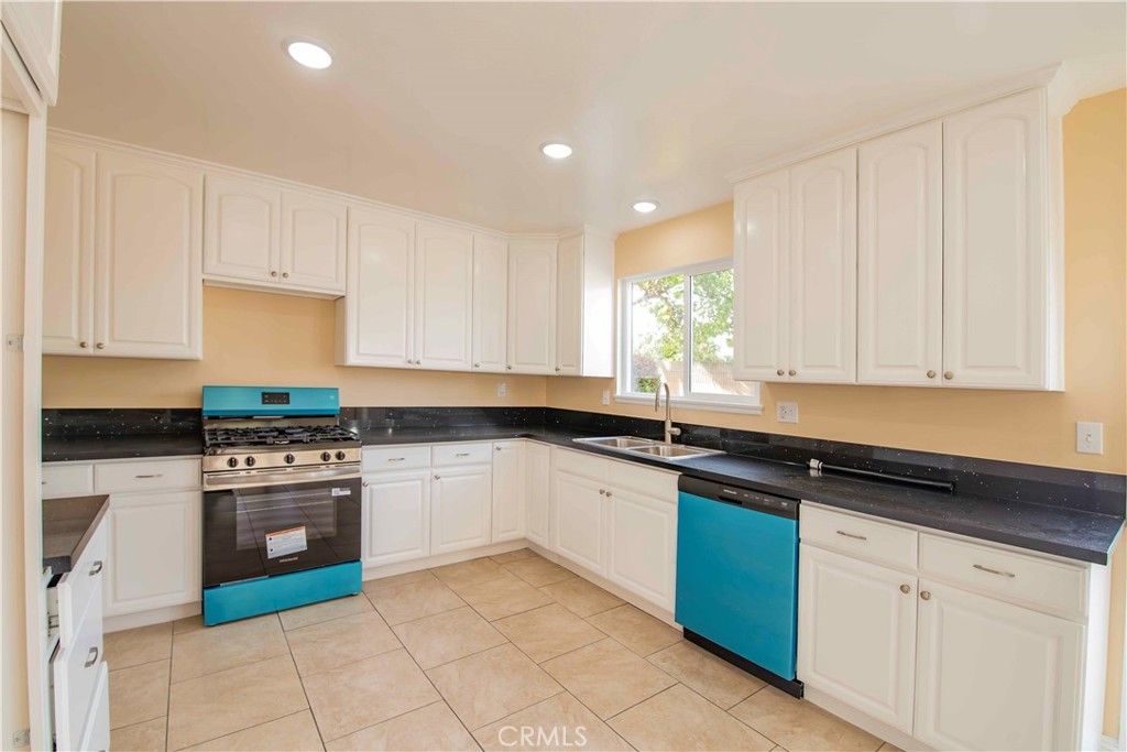 Image 21 of property listing at 23502 Kinard, Carson, CA 90745
