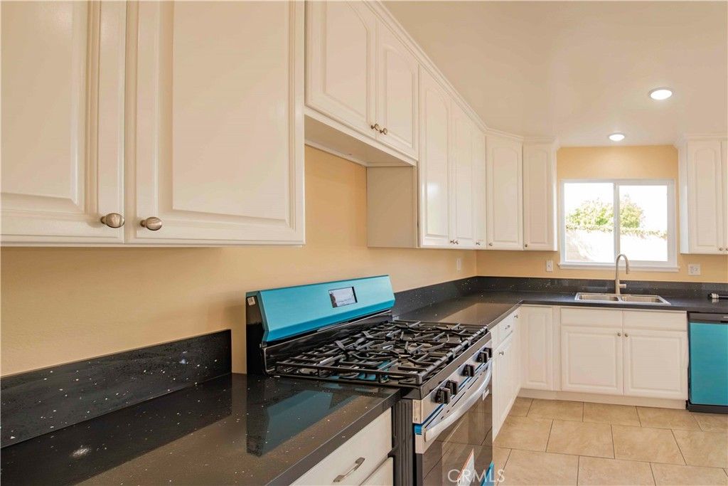 Image 22 of property listing at 23502 Kinard, Carson, CA 90745