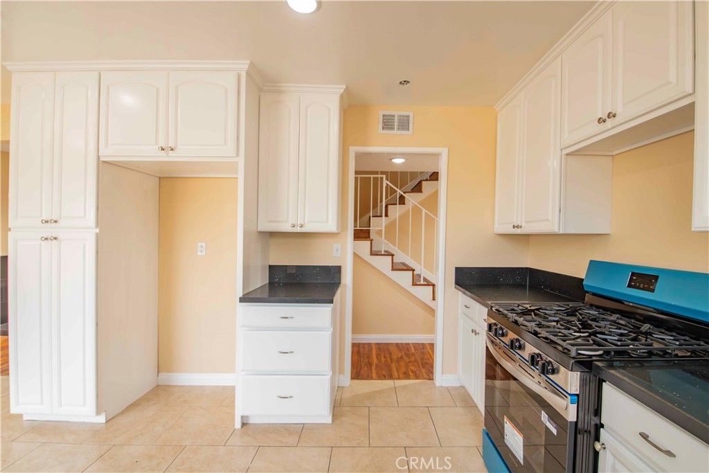 Image 23 of property listing at 23502 Kinard, Carson, CA 90745