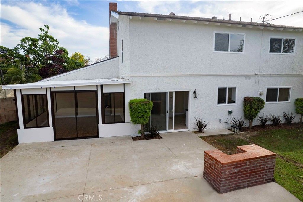 Image 7 of property listing at 23502 Kinard, Carson, CA 90745