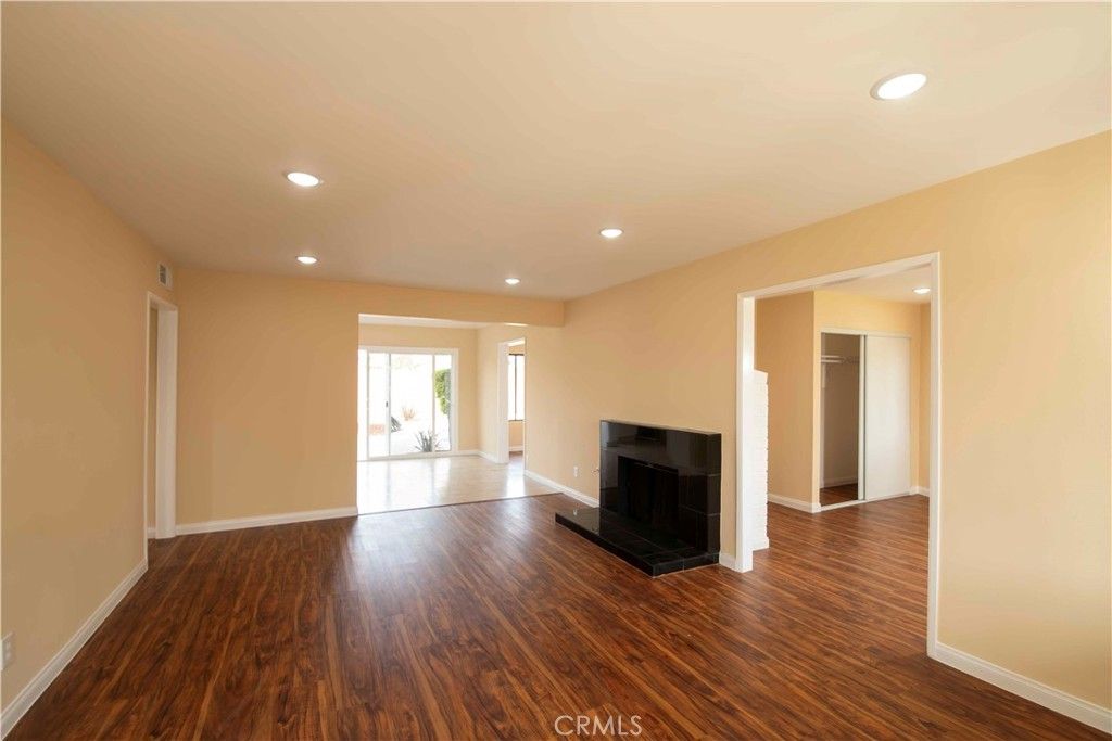 Image 8 of property listing at 23502 Kinard, Carson, CA 90745