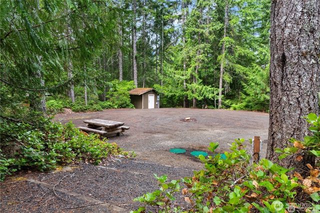 1341 N Potlatch Drive, Hoodsport, WA 98548