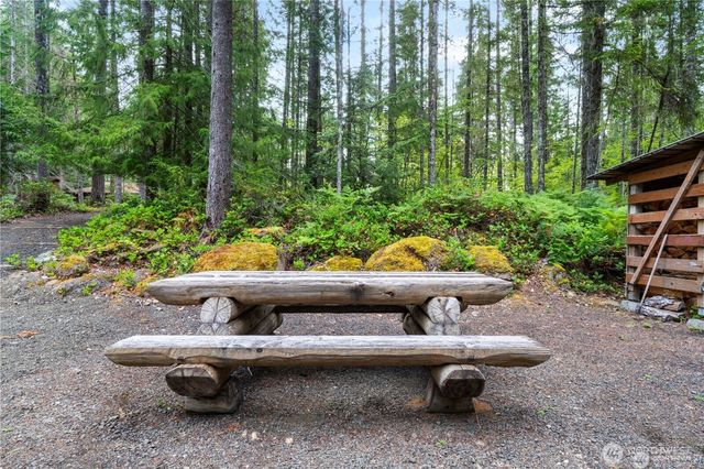 1341 N Potlatch Drive, Hoodsport, WA 98548