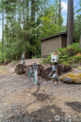 1341 N Potlatch Drive, Hoodsport, WA 98548