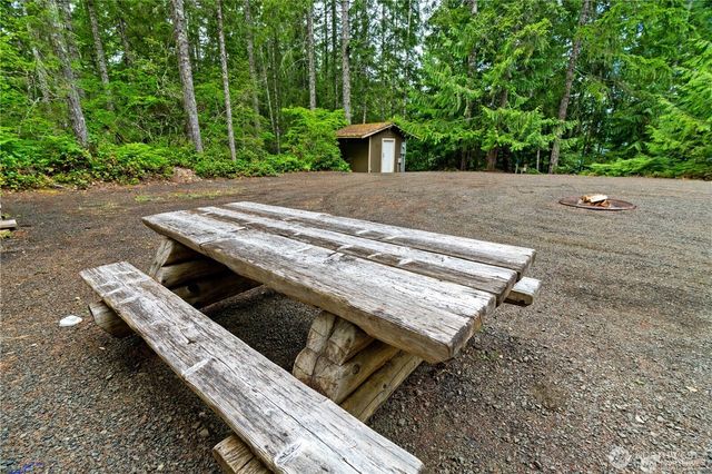 1341 N Potlatch Drive, Hoodsport, WA 98548