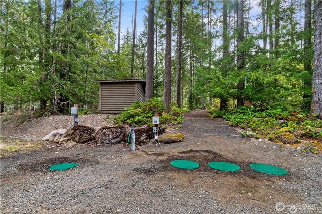 1341 N Potlatch Drive, Hoodsport, WA 98548