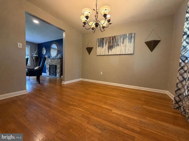 2030 LONGCOME DR, Wilmington, DE 19810