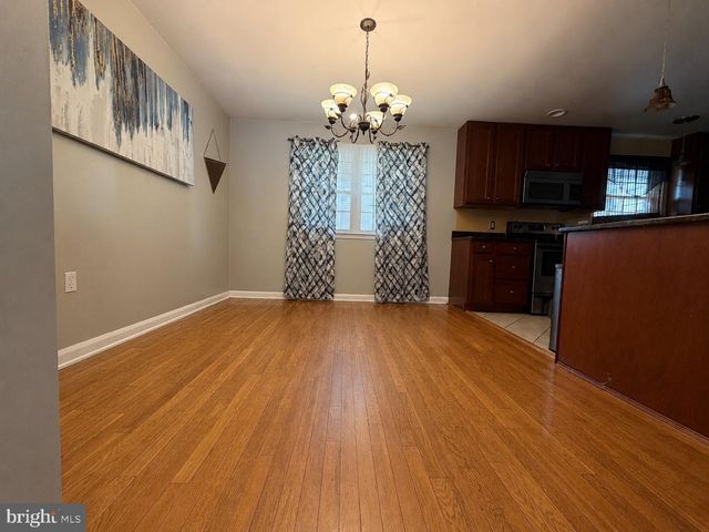 2030 LONGCOME DR, Wilmington, DE 19810
