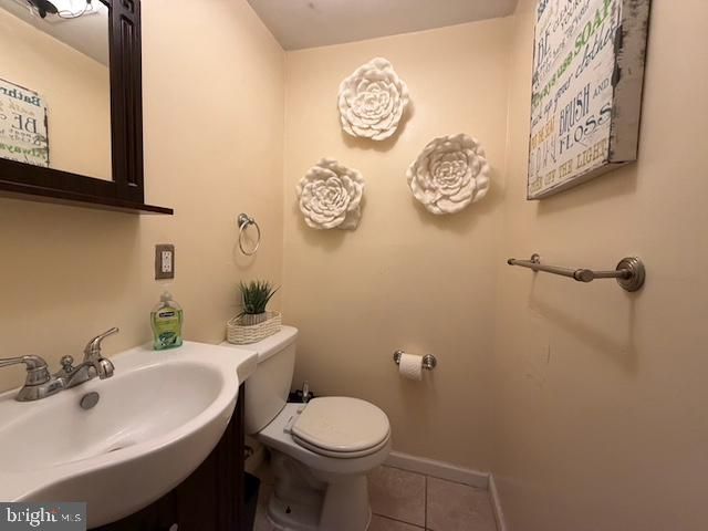 2030 LONGCOME DR, Wilmington, DE 19810