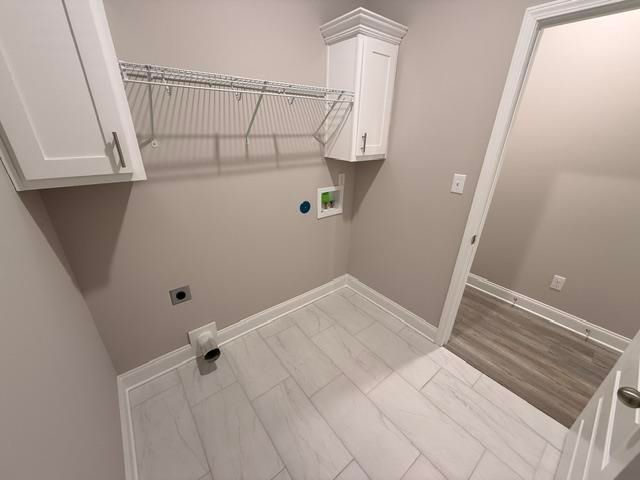 568 ROSALIE WOODS DR, Cordova, TN 38018