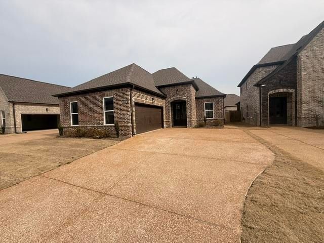 568 ROSALIE WOODS DR, Cordova, TN 38018