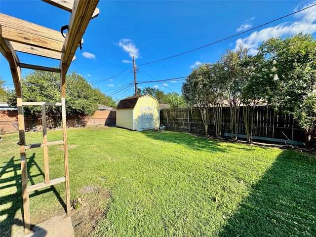 4505 W 43rd Street, Houston, TX 77092