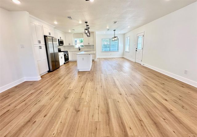 4505 W 43rd Street, Houston, TX 77092