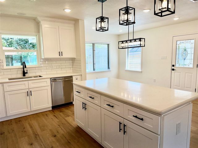 4505 W 43rd Street, Houston, TX 77092