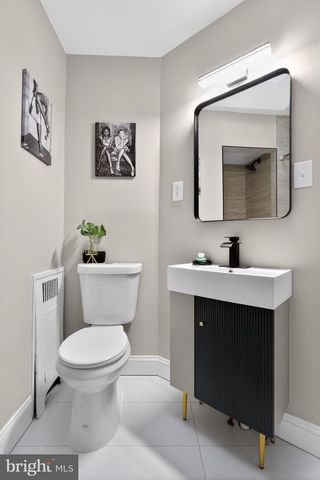 321 E GORGAS LN, Philadelphia, PA 19119