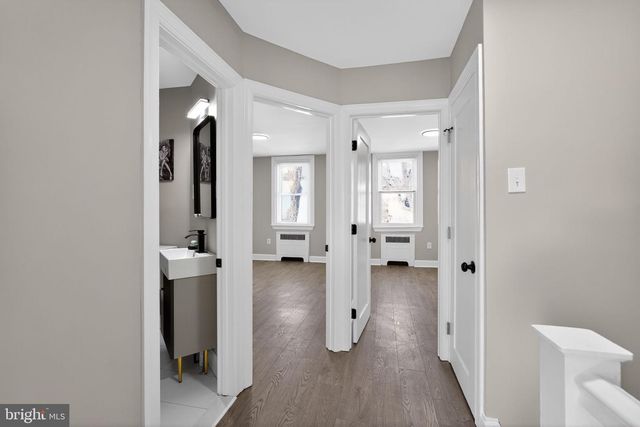 321 E GORGAS LN, Philadelphia, PA 19119