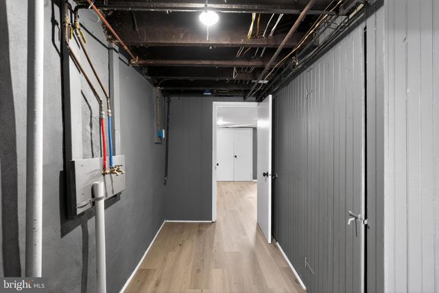 321 E GORGAS LN, Philadelphia, PA 19119