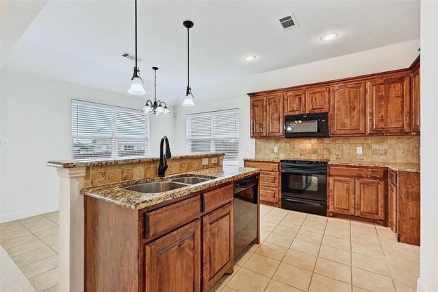 1527 San Carlos Drive, Van Alstyne, TX 75495