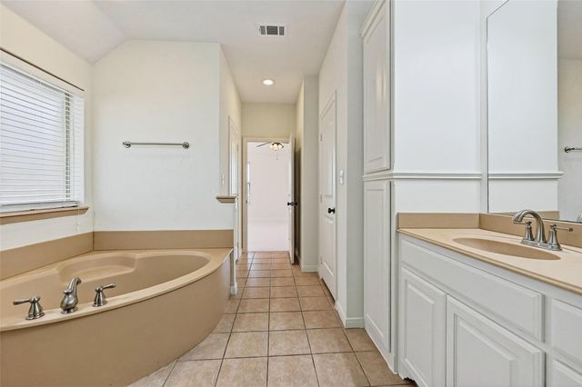 1527 San Carlos Drive, Van Alstyne, TX 75495