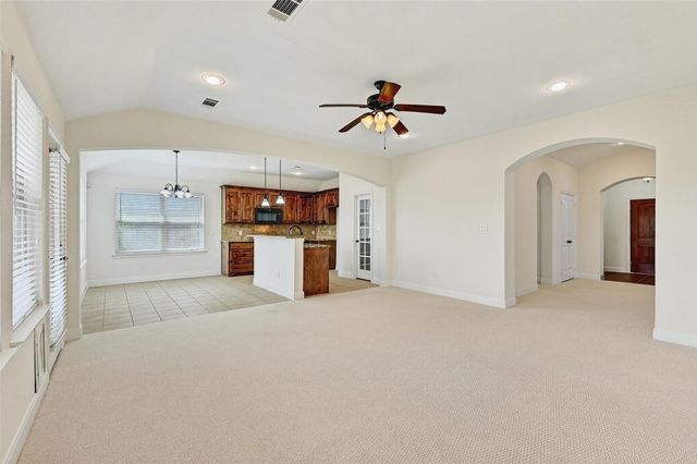 1527 San Carlos Drive, Van Alstyne, TX 75495