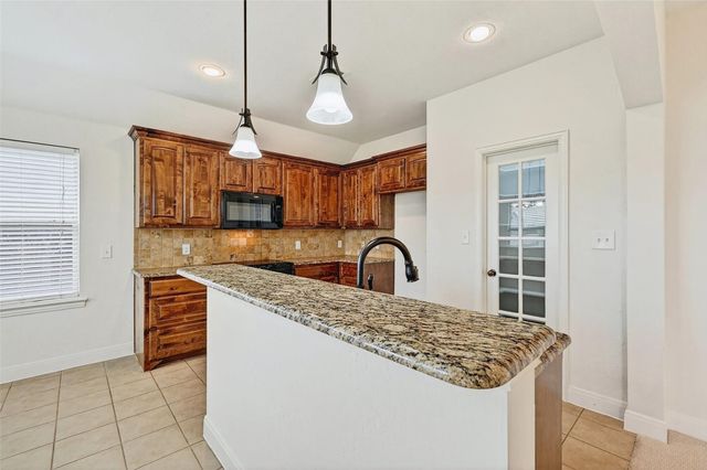 1527 San Carlos Drive, Van Alstyne, TX 75495