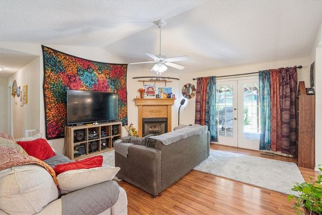 1 Dale Circle, Bella Vista, AR 72715
