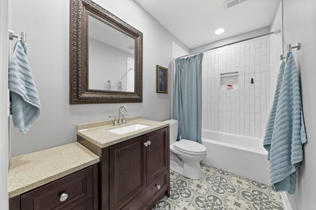 1244 Carriage Park Dr, Franklin, TN 37064