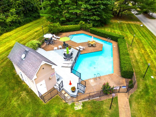 1244 Carriage Park Dr, Franklin, TN 37064