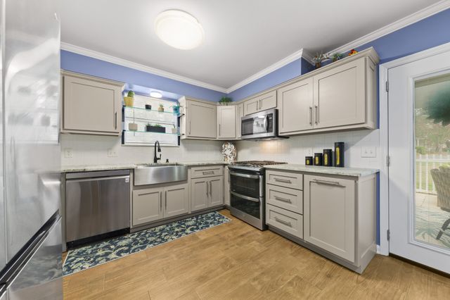 1244 Carriage Park Dr, Franklin, TN 37064