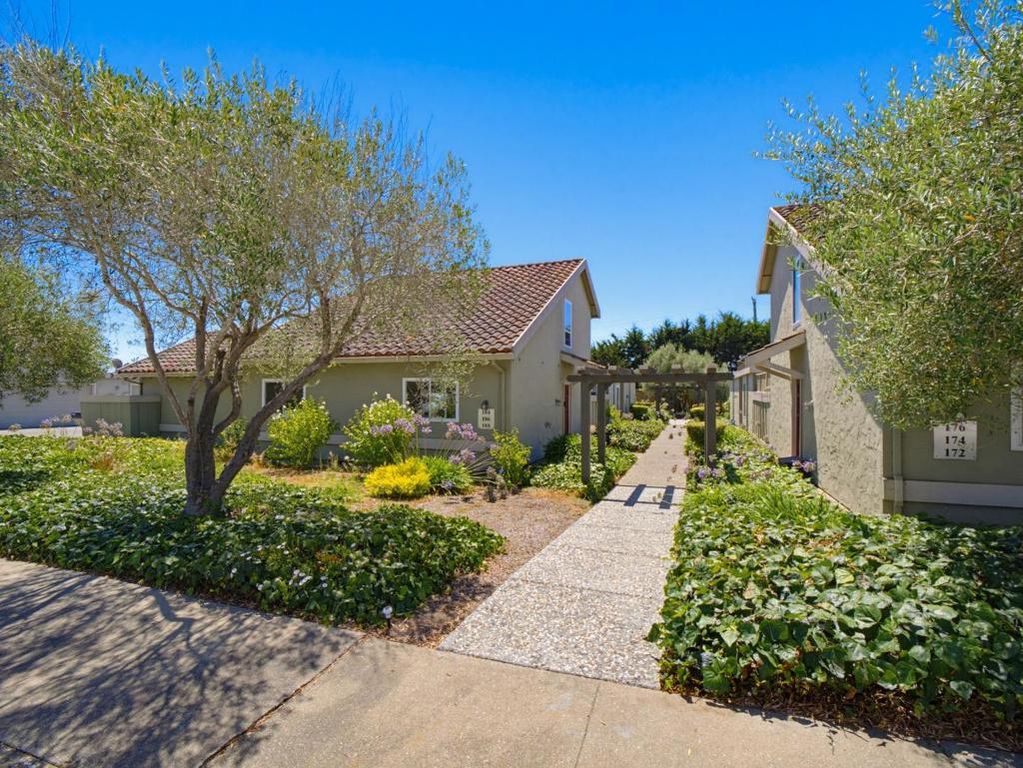 Image 19 of property listing at 186 Crestview Court, Watsonville, CA 95076