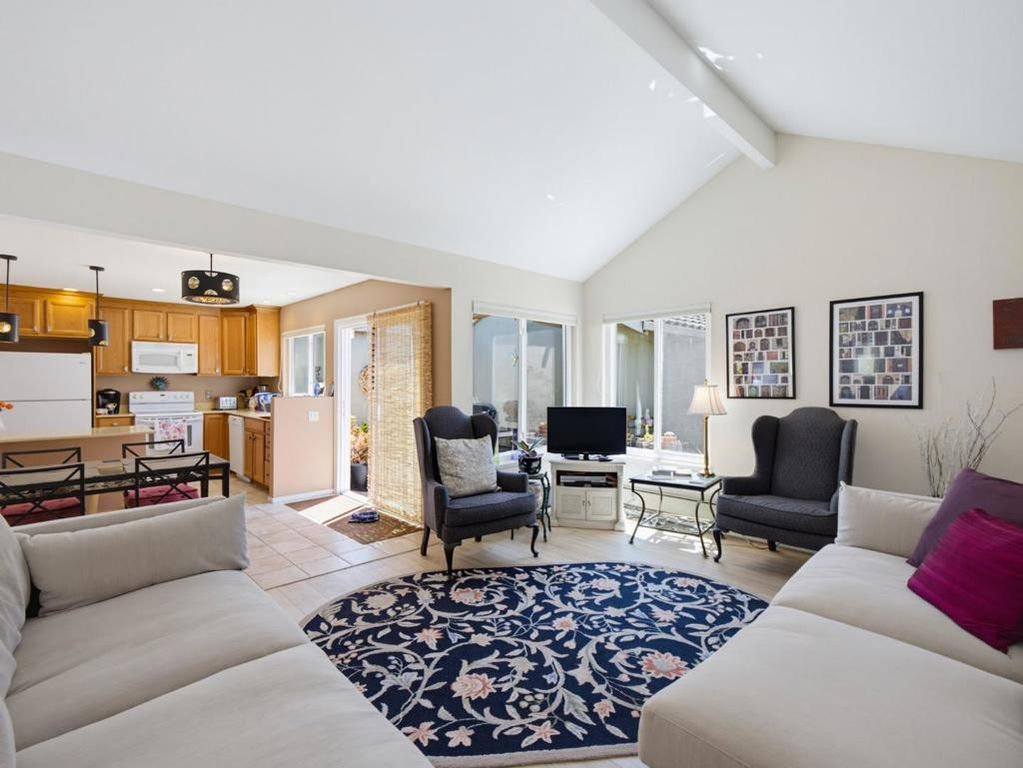 Image 3 of property listing at 186 Crestview Court, Watsonville, CA 95076