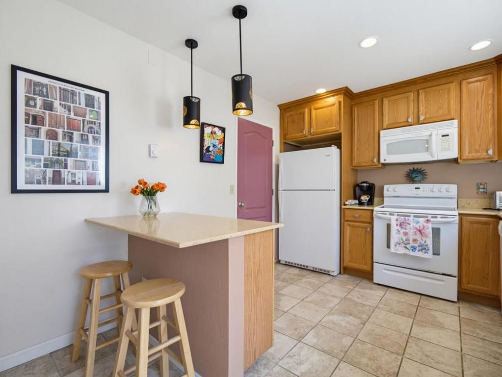 Image 7 of property listing at 186 Crestview Court, Watsonville, CA 95076