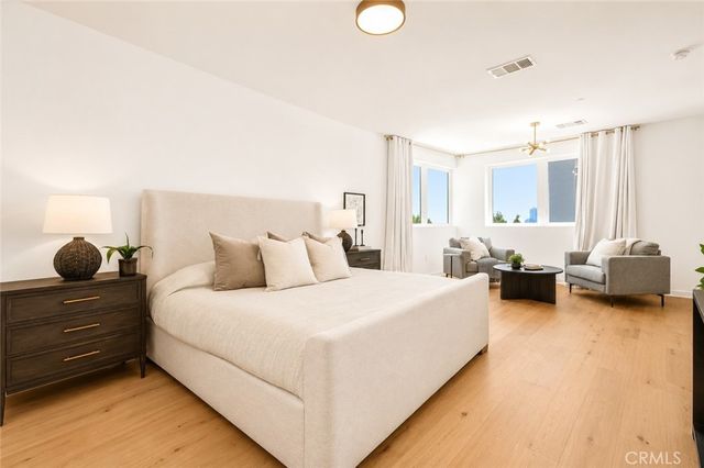 1025 White Knoll Drive, Los Angeles, CA 90012