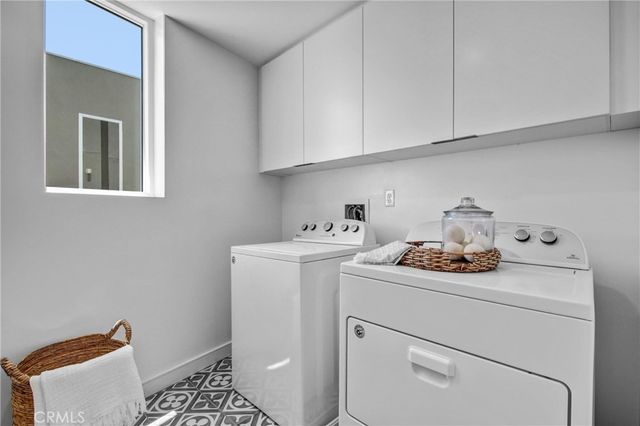 1025 White Knoll Drive, Los Angeles, CA 90012