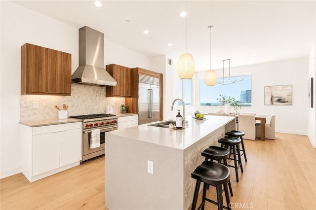 1025 White Knoll Drive, Los Angeles, CA 90012