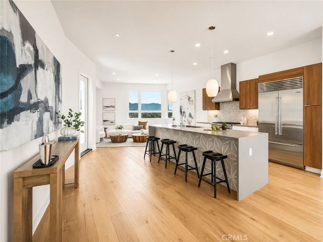 1025 White Knoll Drive, Los Angeles, CA 90012