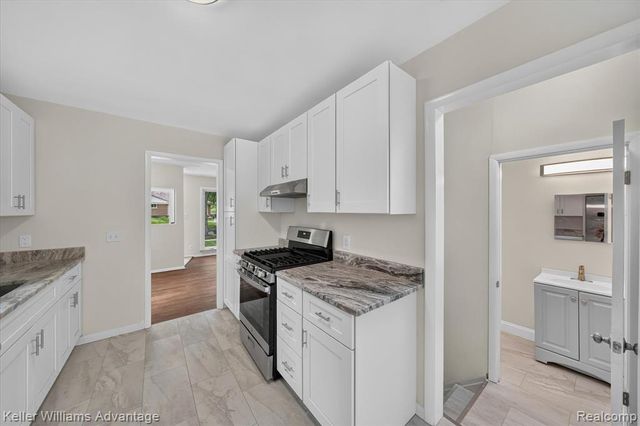 21681 Sussex Street, Oak Park, MI 48237